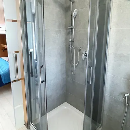 Smart מלון דירות 3*