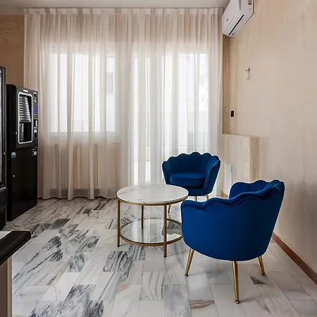 מלון דירות Smart אוויאנו